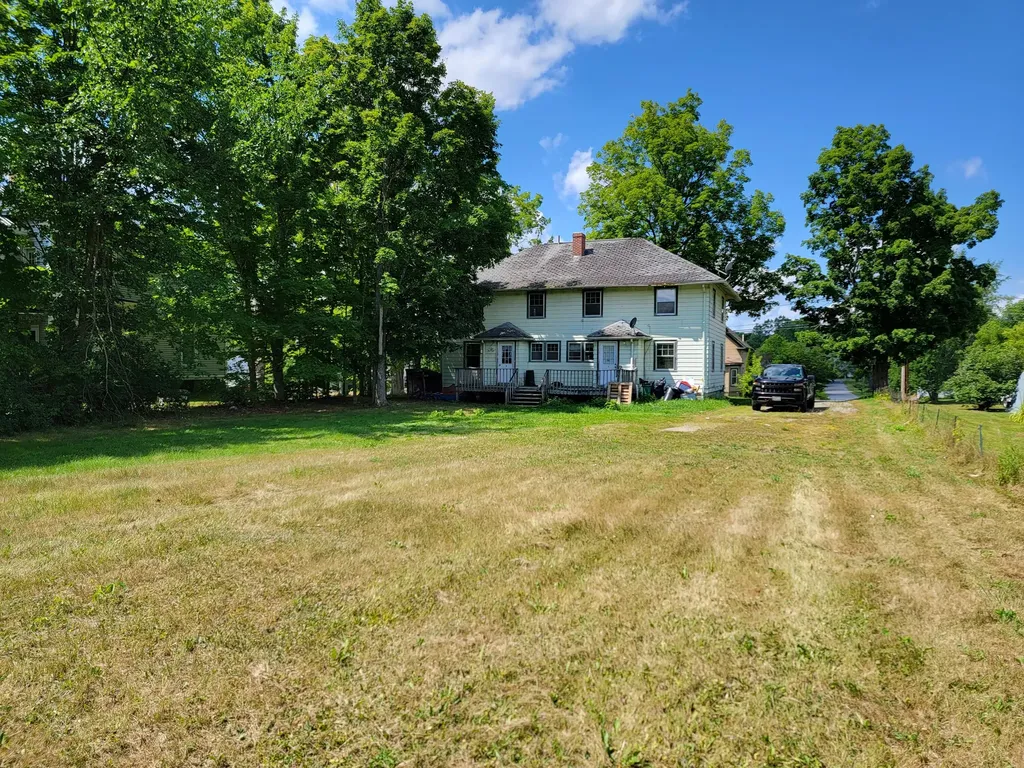 109 Commercial Street Hartland ME 04943