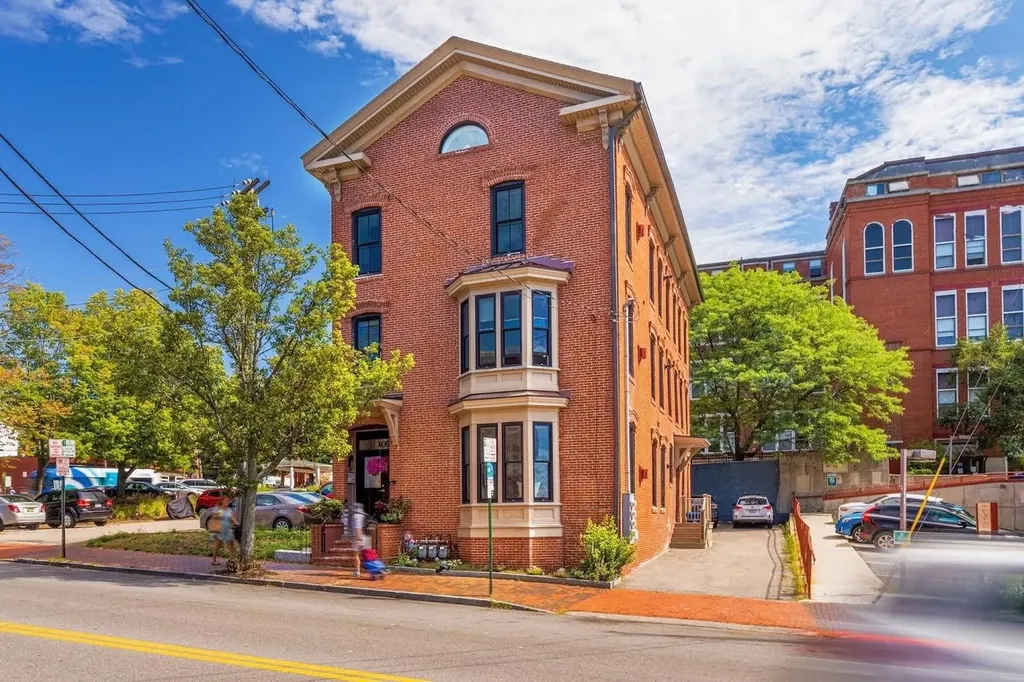 105 India Street Portland ME 04101
