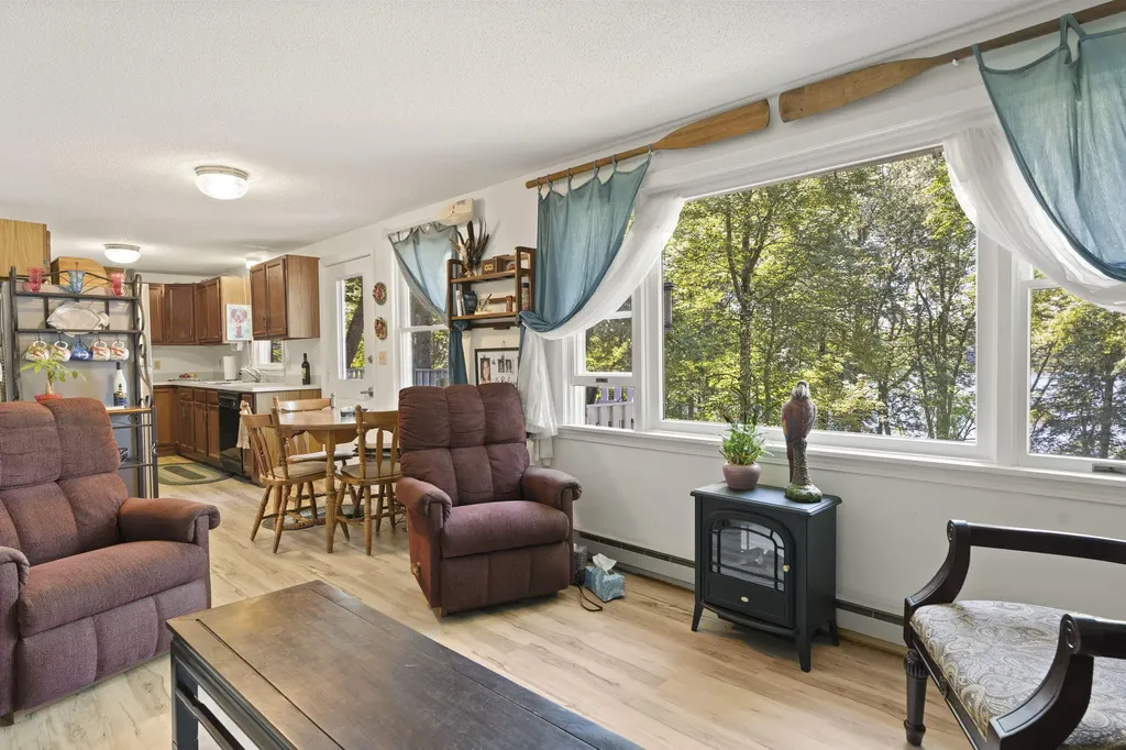 15 Rainbow Court Topsham ME 04086