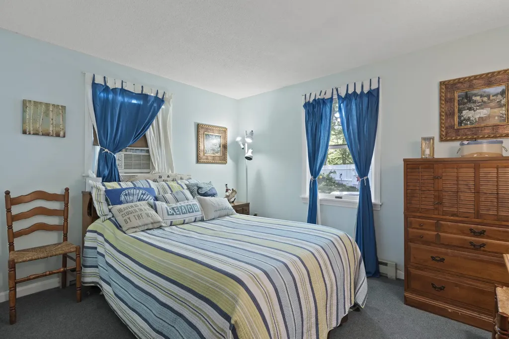 15 Rainbow Court Topsham ME 04086