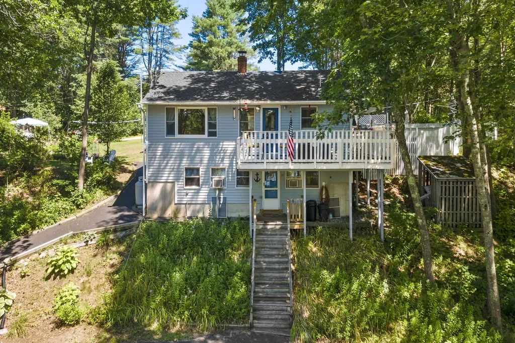 15 Rainbow Court Topsham ME 04086