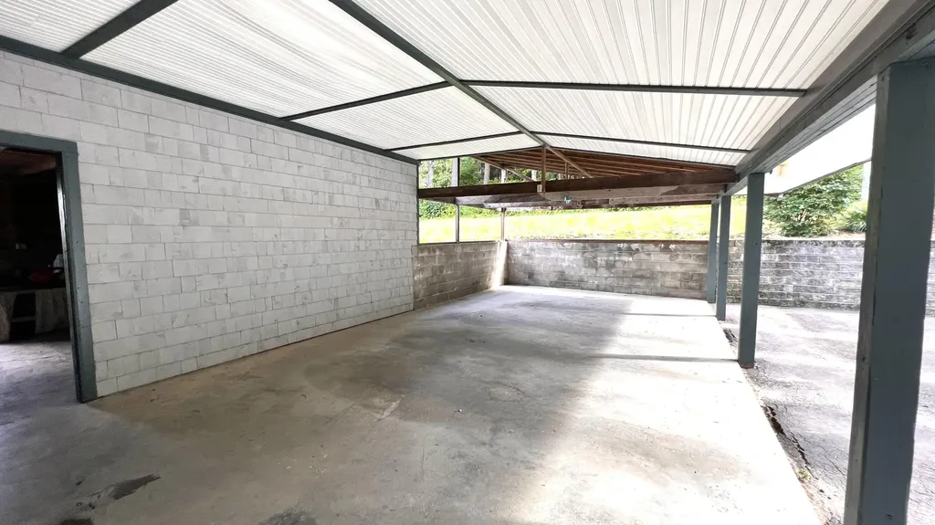 16 Nicholas Lane Dover-foxcroft ME 04426