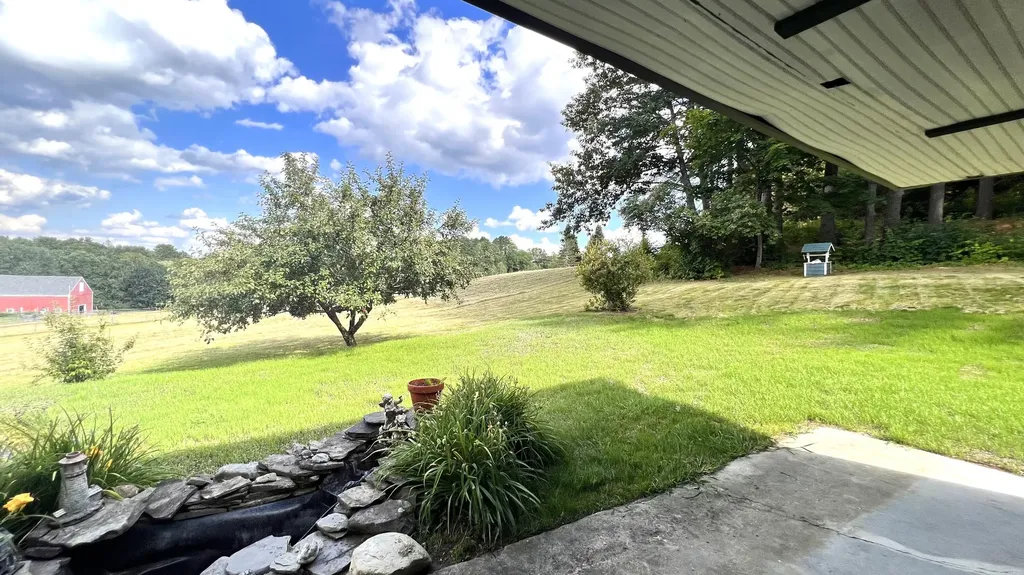 16 Nicholas Lane Dover-foxcroft ME 04426
