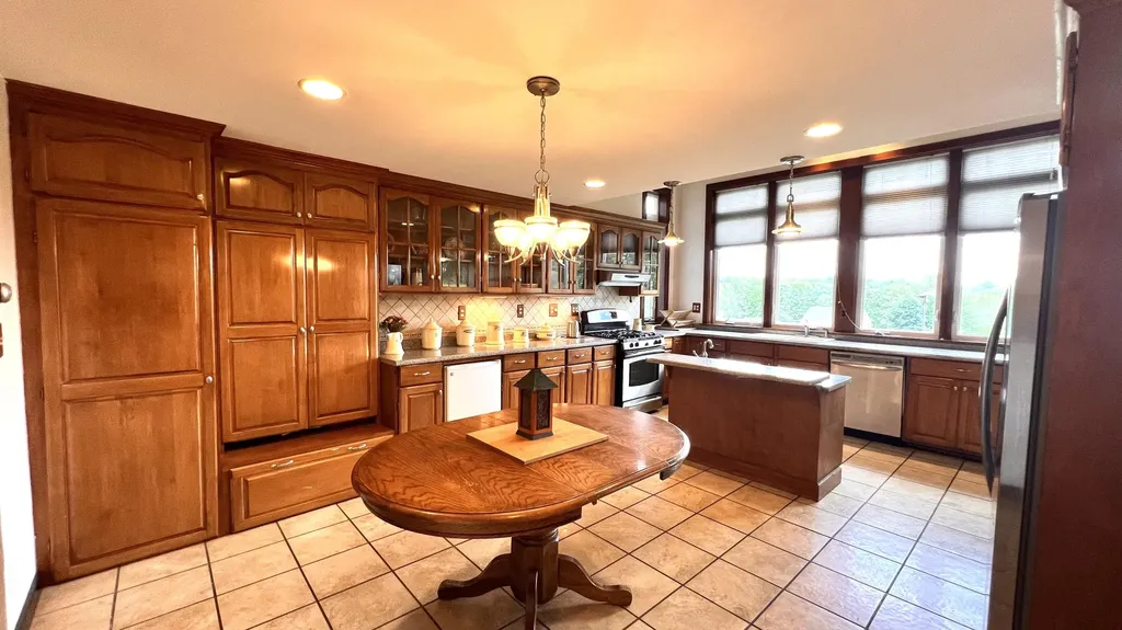 16 Nicholas Lane Dover-foxcroft ME 04426