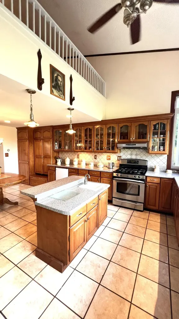 16 Nicholas Lane Dover-foxcroft ME 04426