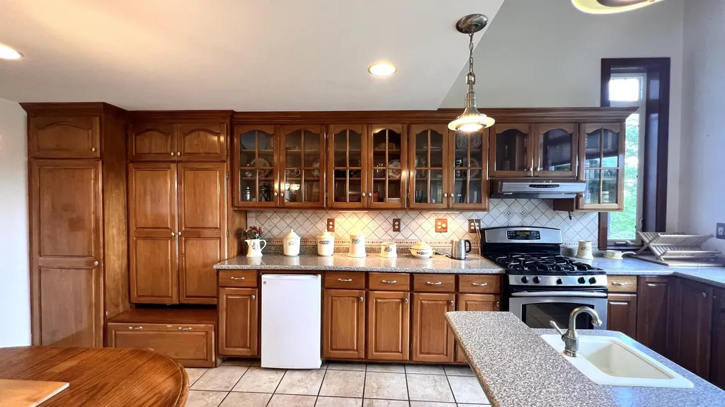 16 Nicholas Lane Dover-foxcroft ME 04426
