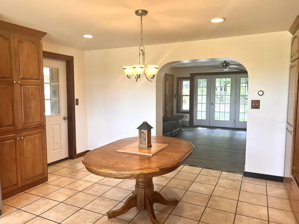 16 Nicholas Lane Dover-foxcroft ME 04426