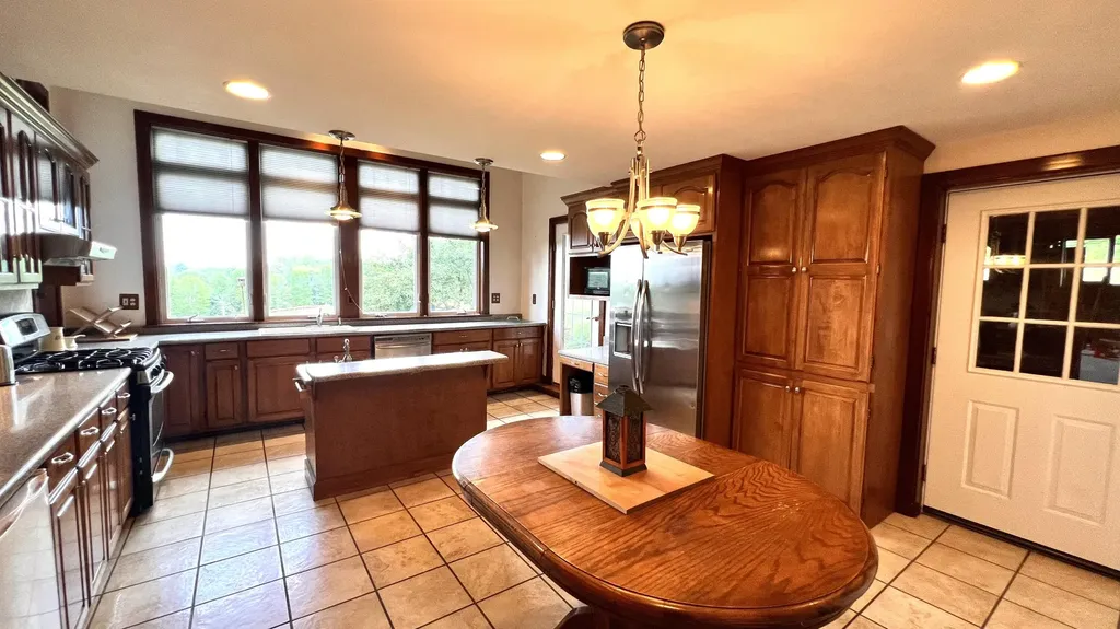 16 Nicholas Lane Dover-foxcroft ME 04426