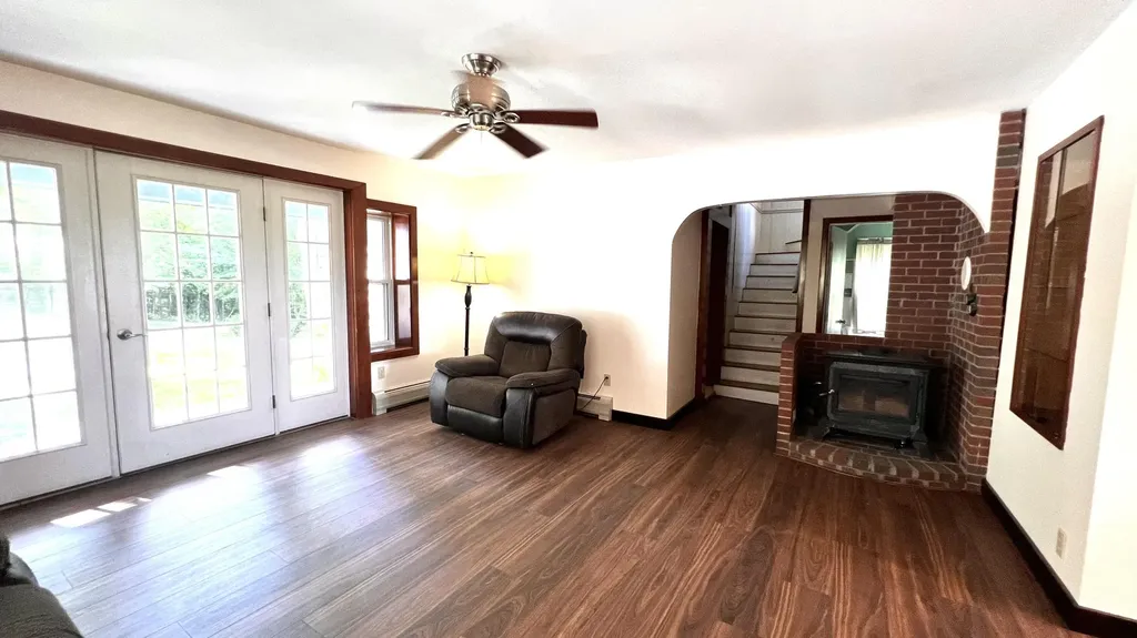 16 Nicholas Lane Dover-foxcroft ME 04426