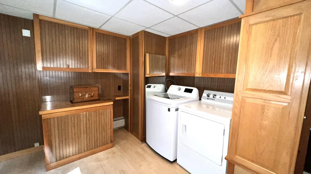 16 Nicholas Lane Dover-foxcroft ME 04426