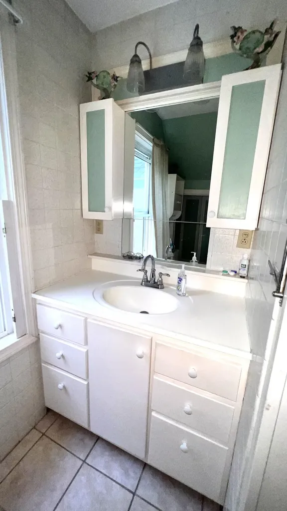 16 Nicholas Lane Dover-foxcroft ME 04426