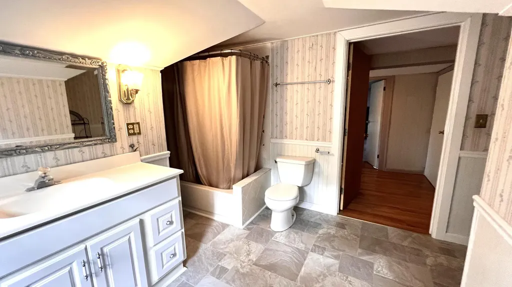 16 Nicholas Lane Dover-foxcroft ME 04426