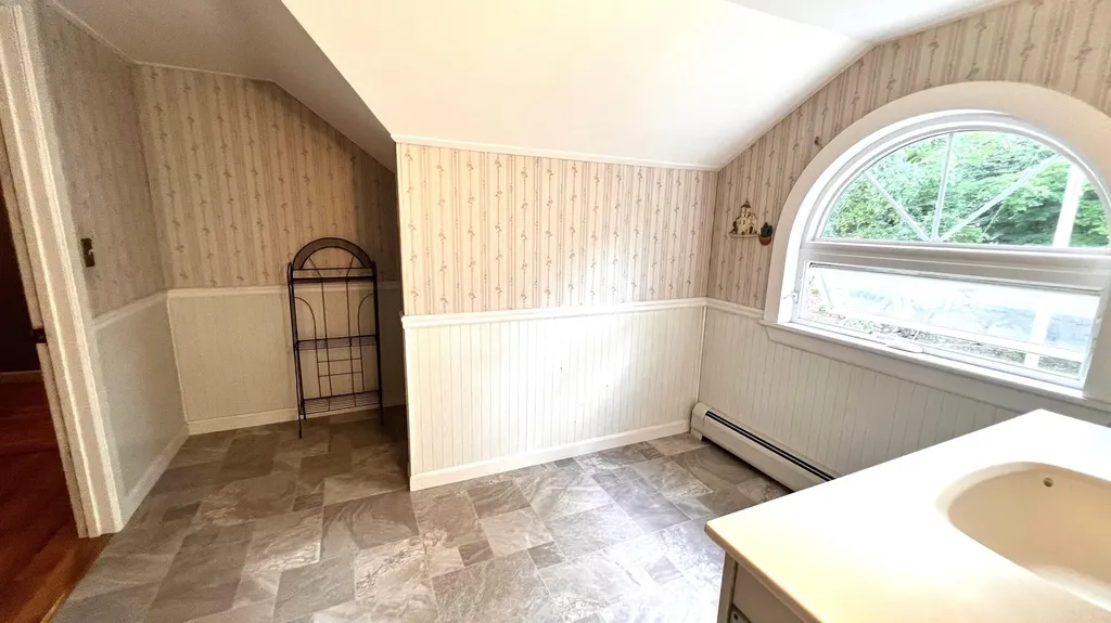 16 Nicholas Lane Dover-foxcroft ME 04426