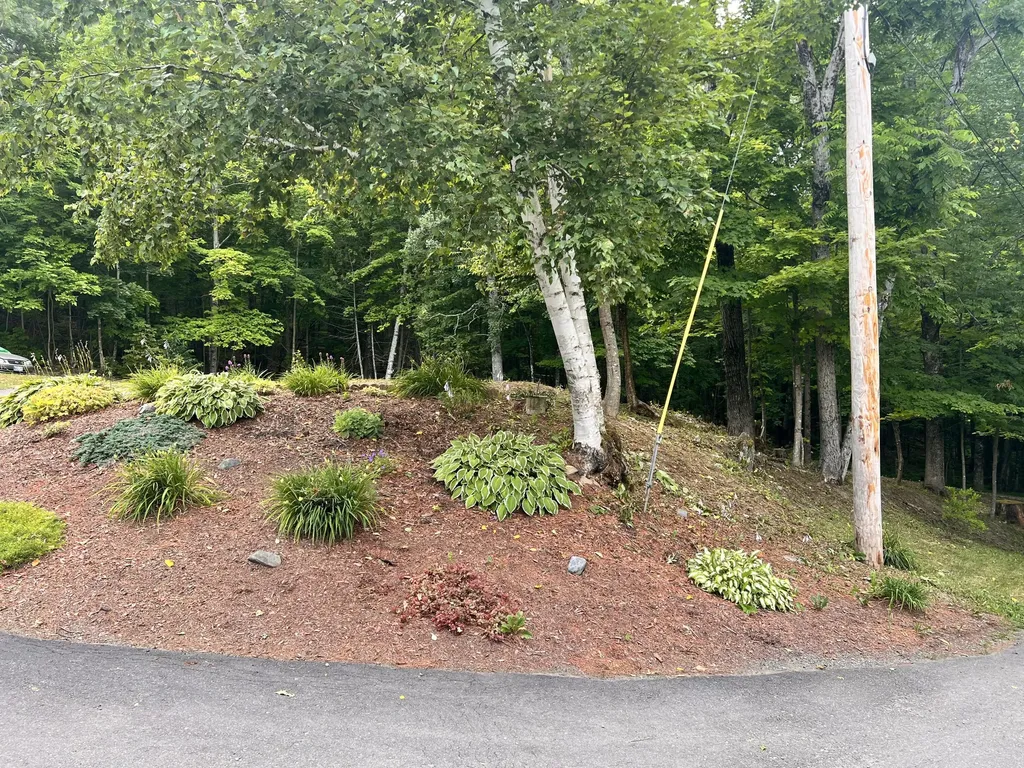 16 Nicholas Lane Dover-foxcroft ME 04426
