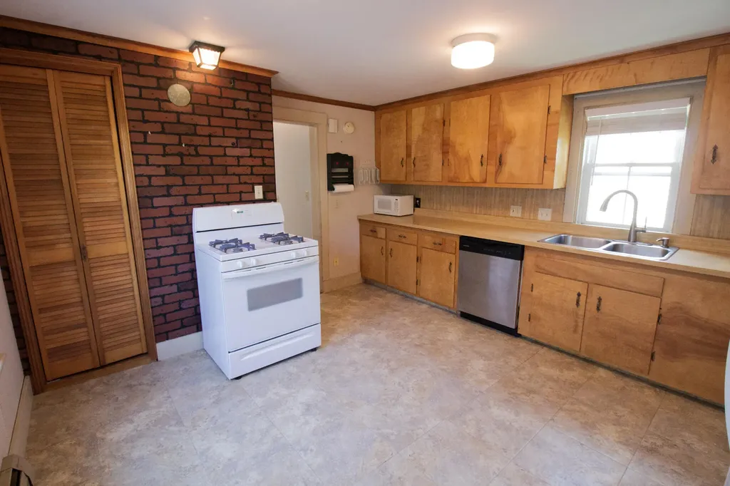 367 Essex Street Bangor ME 04401