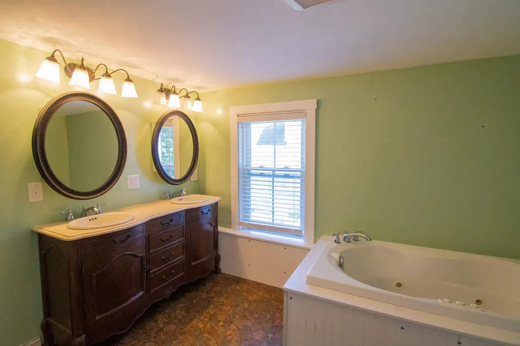 367 Essex Street Bangor ME 04401