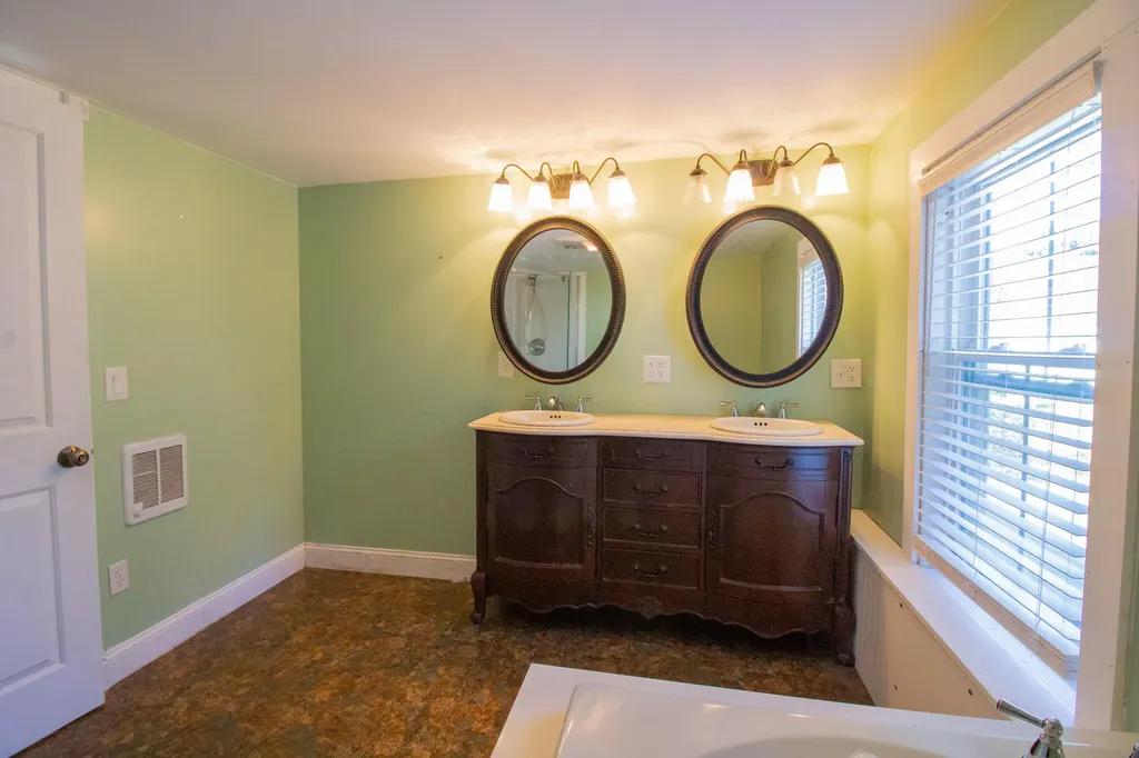 367 Essex Street Bangor ME 04401