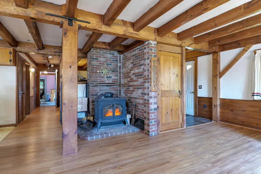 15 Shipyard Point Road Franklin ME 04634
