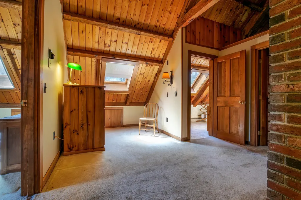 15 Shipyard Point Road Franklin ME 04634