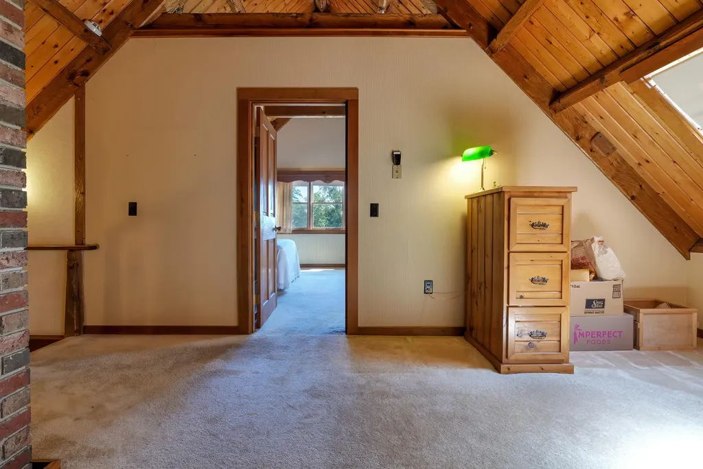 15 Shipyard Point Road Franklin ME 04634