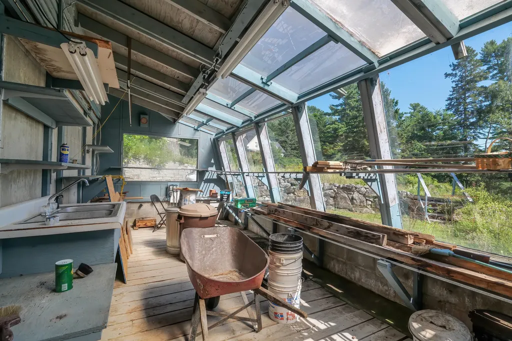 15 Shipyard Point Road Franklin ME 04634