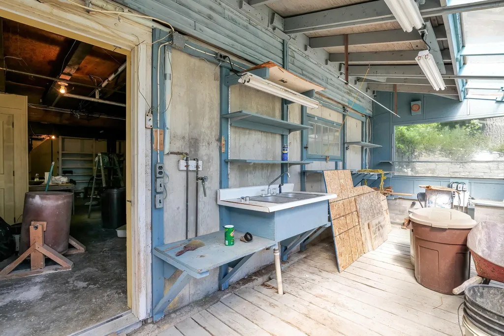 15 Shipyard Point Road Franklin ME 04634