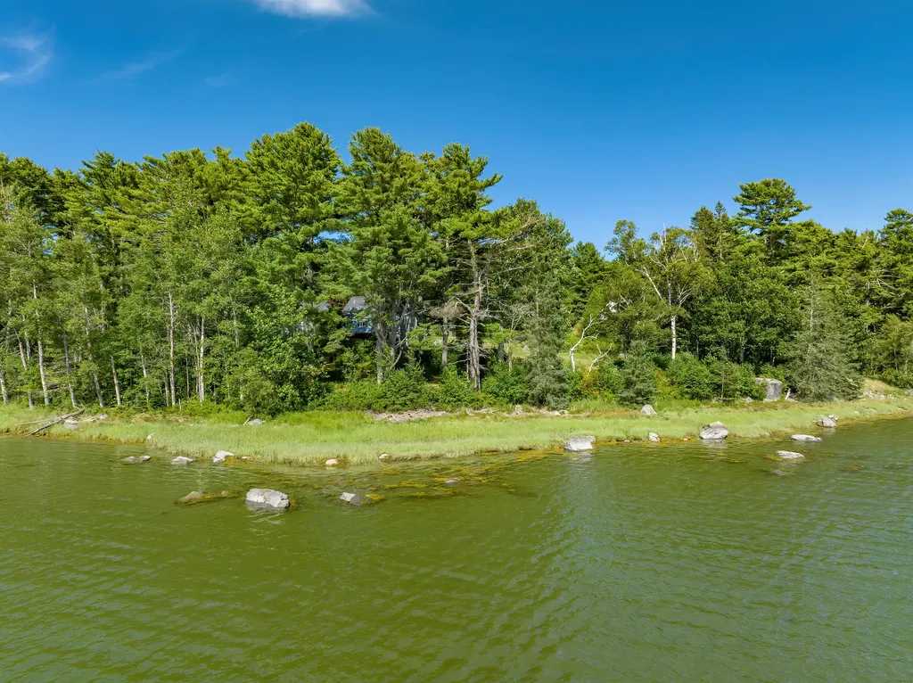 15 Shipyard Point Road Franklin ME 04634