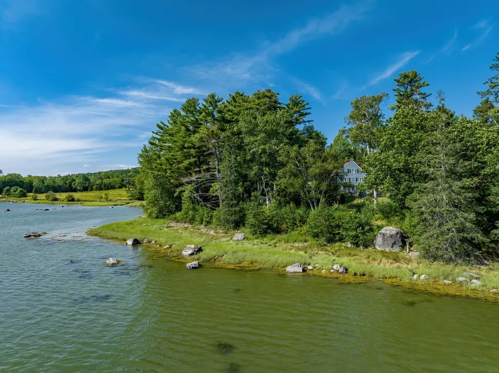 15 Shipyard Point Road Franklin ME 04634