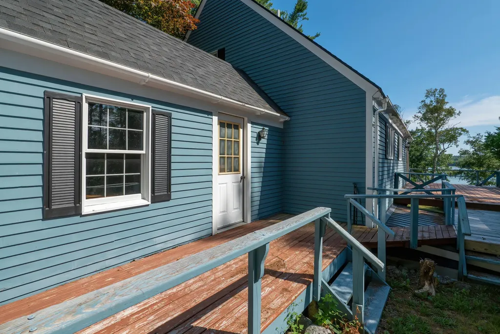 15 Shipyard Point Road Franklin ME 04634