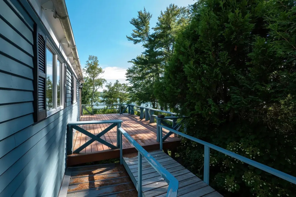 15 Shipyard Point Road Franklin ME 04634