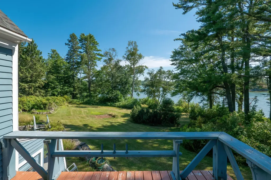 15 Shipyard Point Road Franklin ME 04634