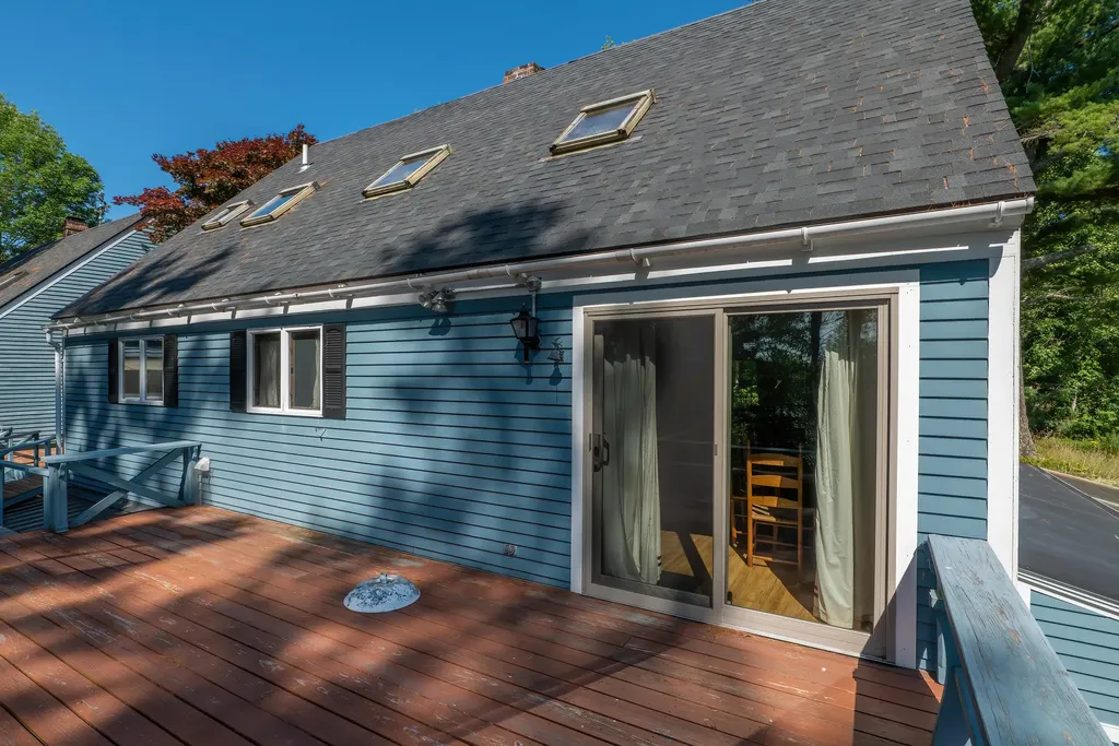15 Shipyard Point Road Franklin ME 04634