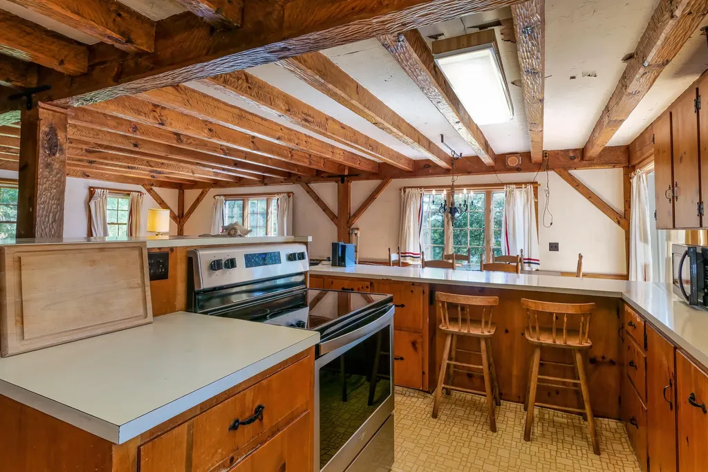 15 Shipyard Point Road Franklin ME 04634