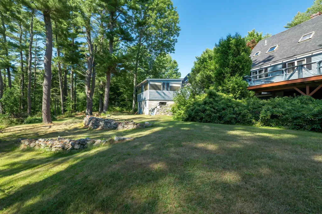 15 Shipyard Point Road Franklin ME 04634