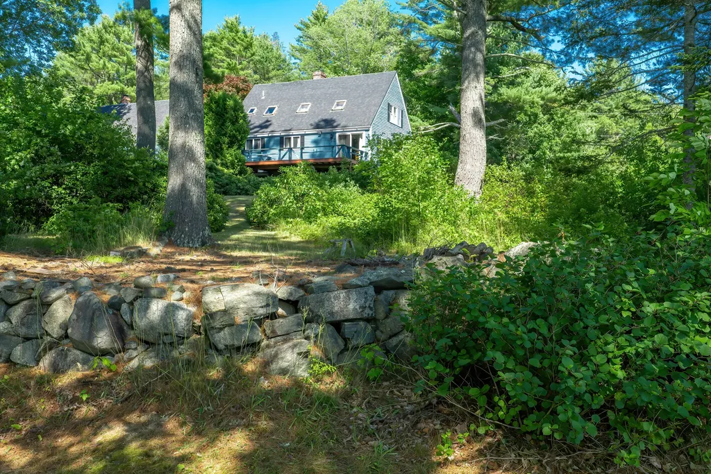 15 Shipyard Point Road Franklin ME 04634