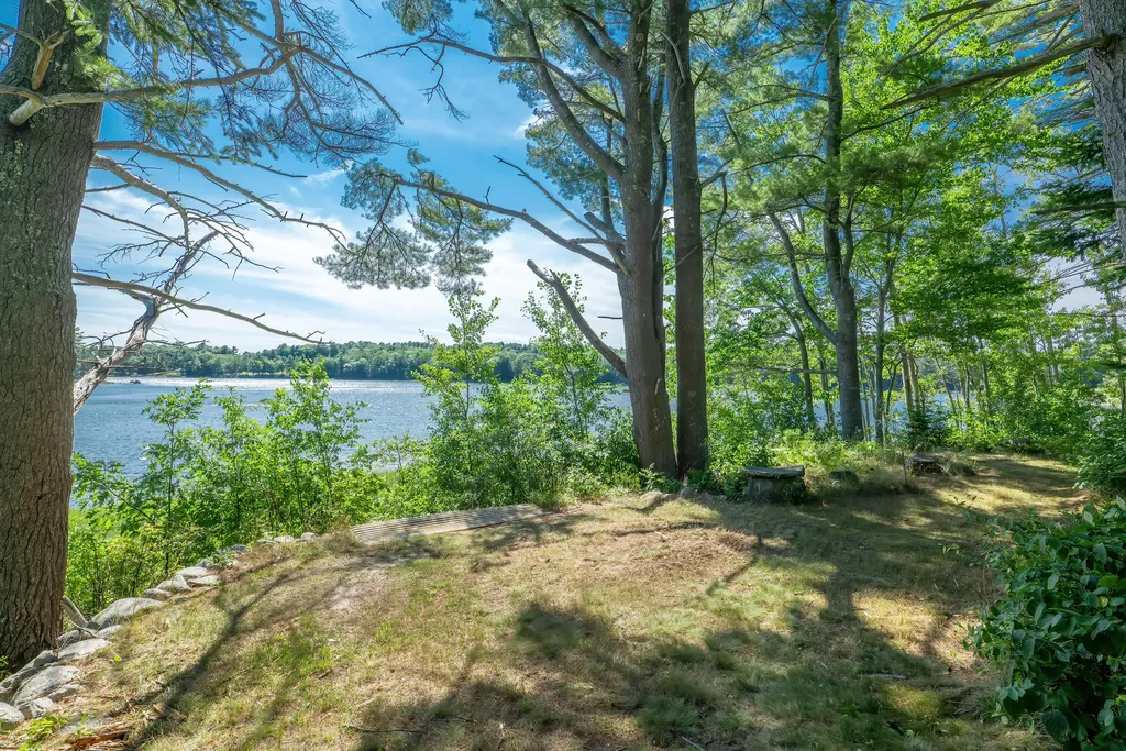15 Shipyard Point Road Franklin ME 04634