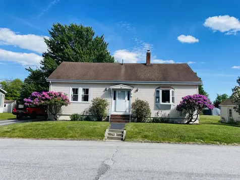 12 Winter Street Lisbon ME 04250