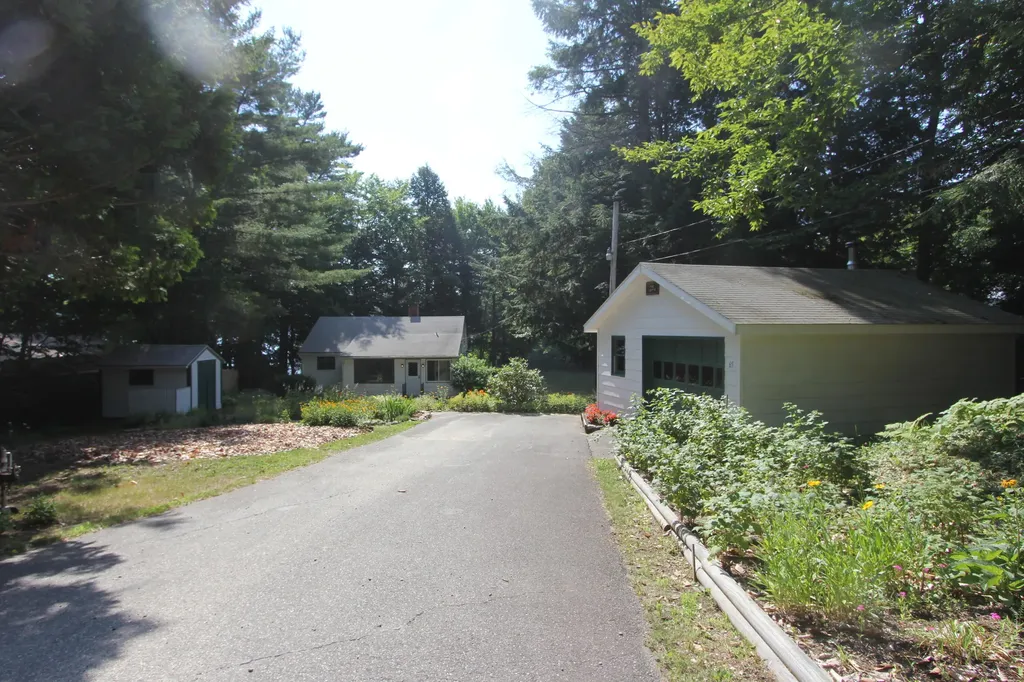 65 Chipmunk Lane Monmouth ME 04259