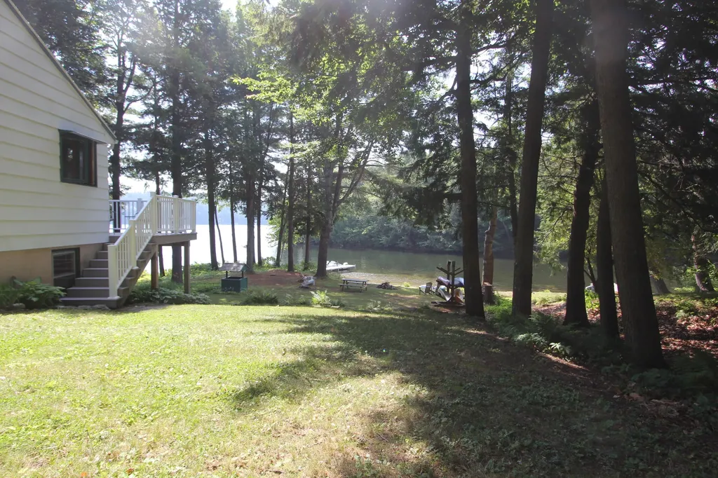 65 Chipmunk Lane Monmouth ME 04259