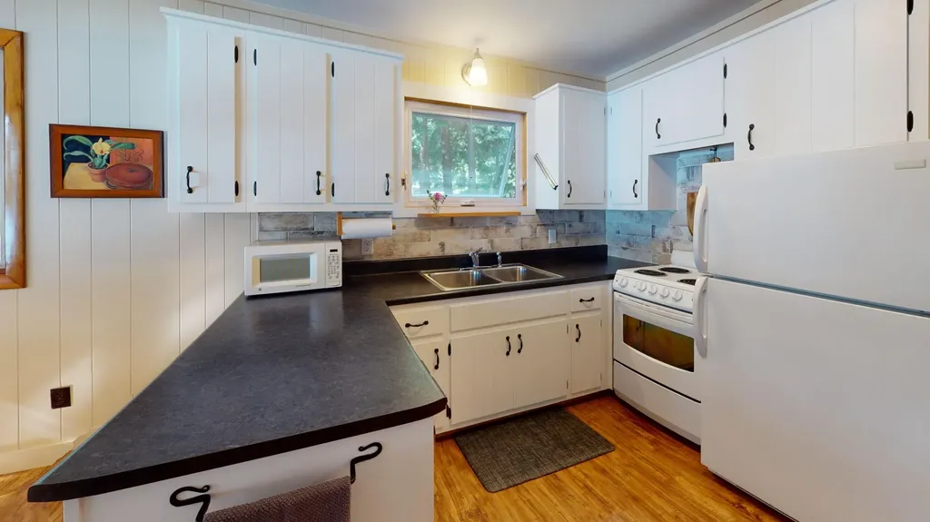65 Chipmunk Lane Monmouth ME 04259