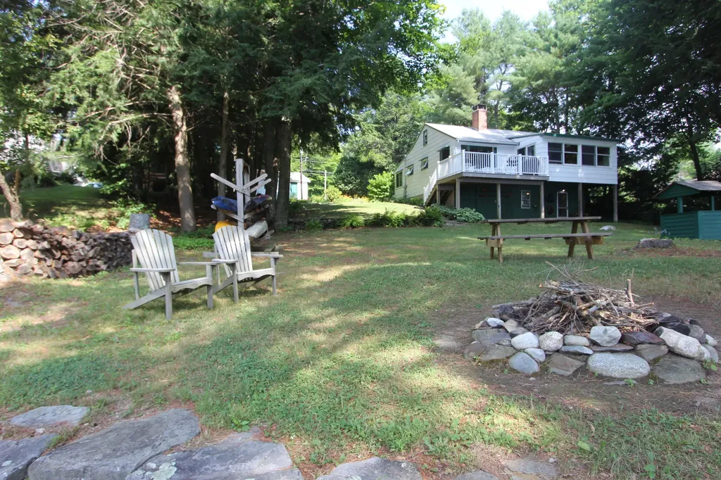 65 Chipmunk Lane Monmouth ME 04259