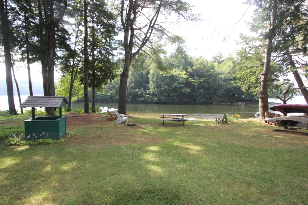 65 Chipmunk Lane Monmouth ME 04259