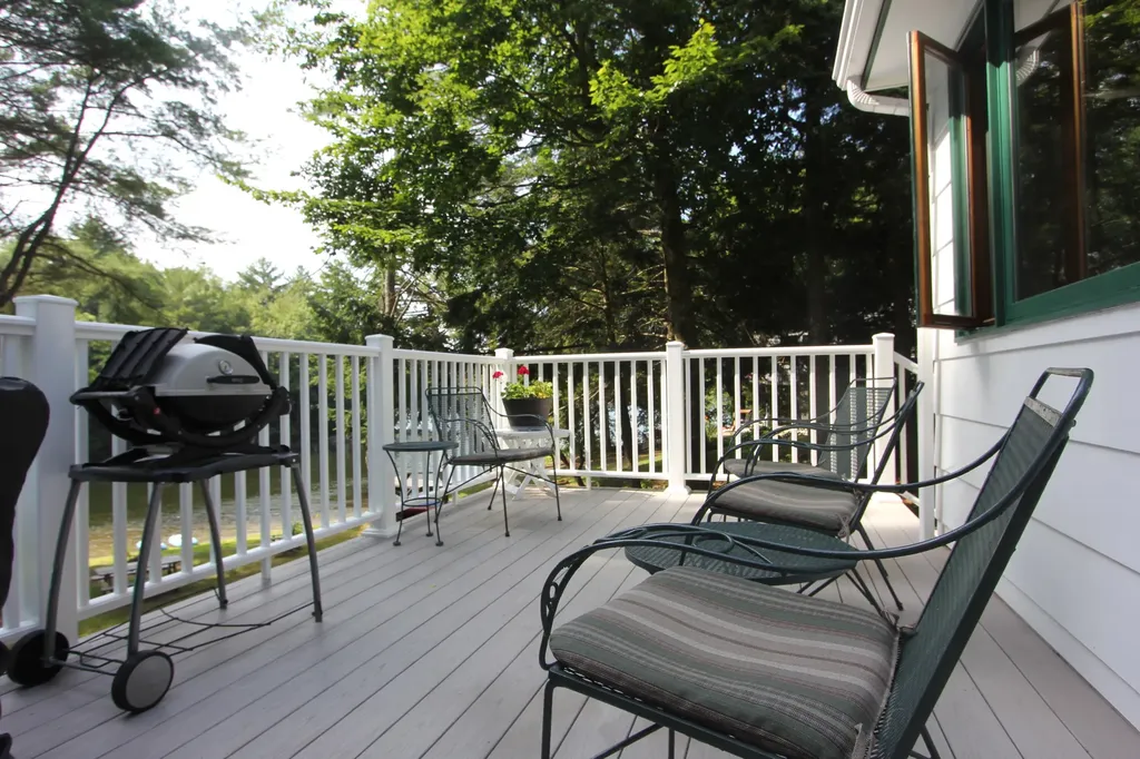 65 Chipmunk Lane Monmouth ME 04259