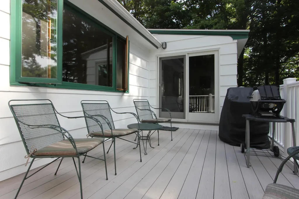 65 Chipmunk Lane Monmouth ME 04259
