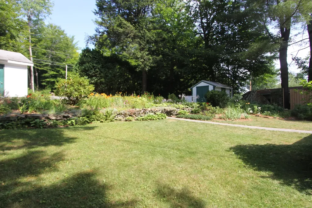 65 Chipmunk Lane Monmouth ME 04259