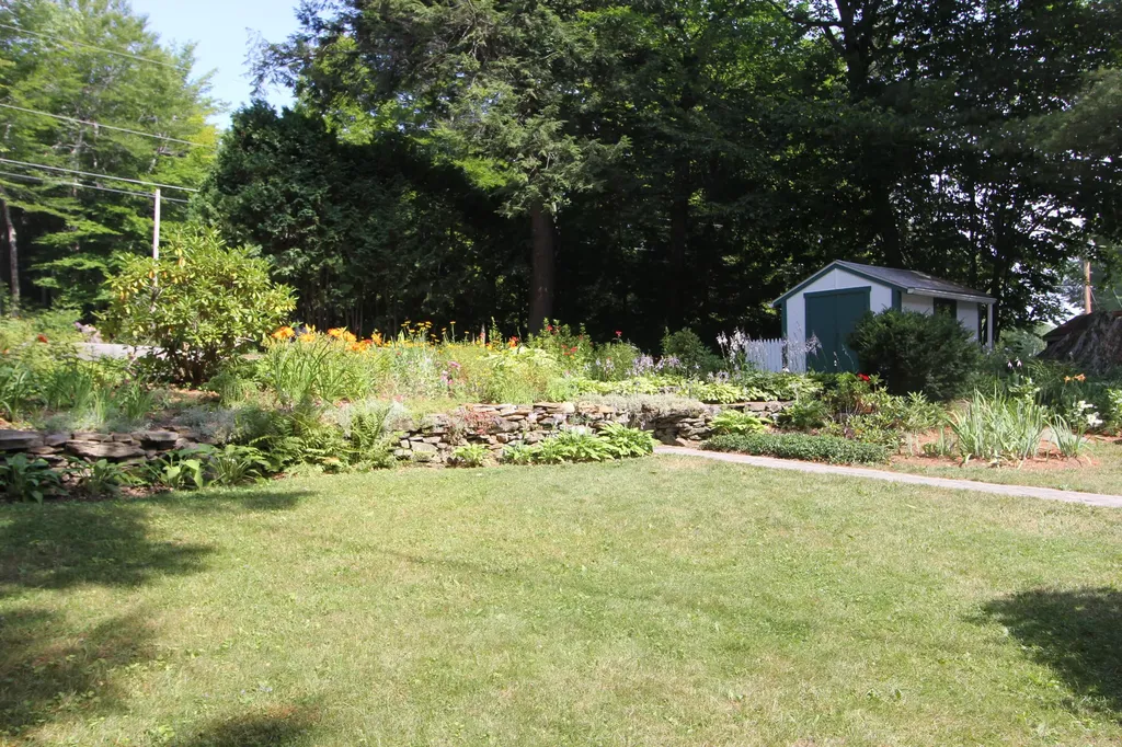 65 Chipmunk Lane Monmouth ME 04259