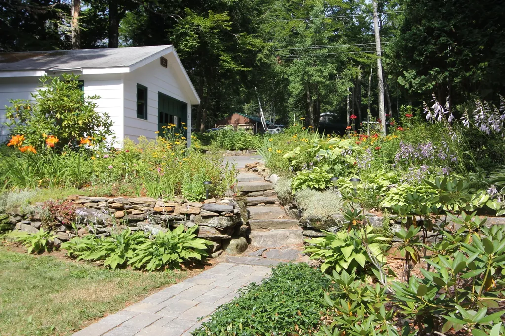 65 Chipmunk Lane Monmouth ME 04259
