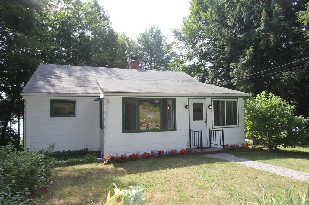 65 Chipmunk Lane Monmouth ME 04259