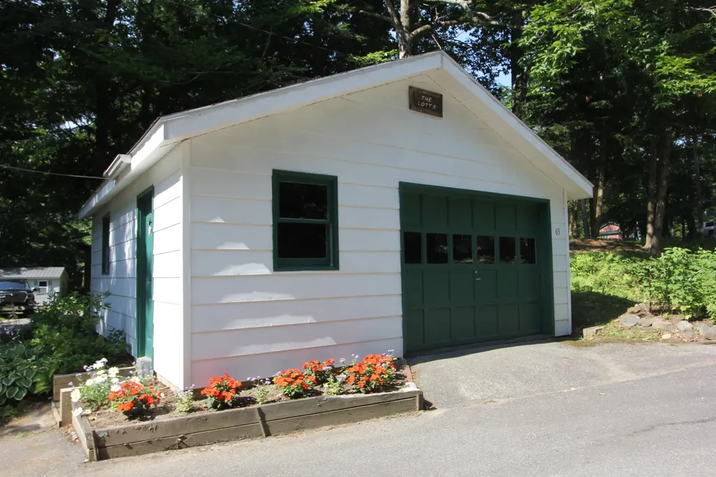 65 Chipmunk Lane Monmouth ME 04259