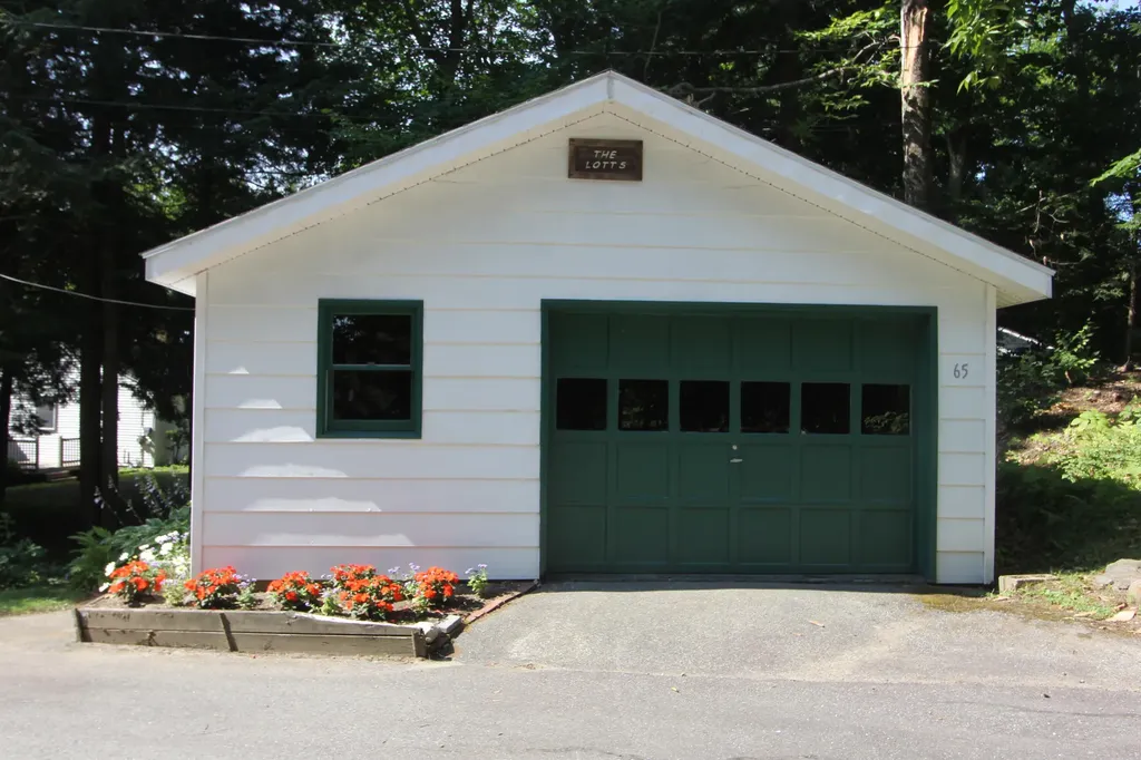 65 Chipmunk Lane Monmouth ME 04259